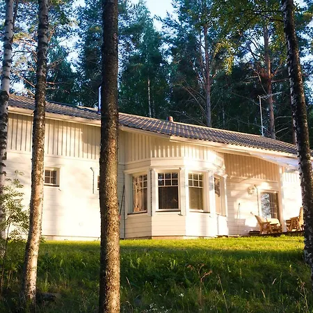 Resort Naaranlahti Cottages Hébergement de vacances *