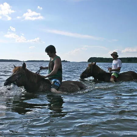 Resort Naaranlahti Cottages *