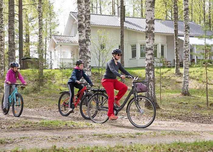 Semesterbostad Resort Naaranlahti Cottages *