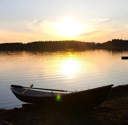 Semesterbostad Resort Naaranlahti Cottages *